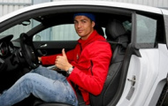 Video: Ronaldo cùng đồng đội chạy thử Audi R8
