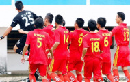 Treo giò 18 tháng cầu thủ tấn công trọng tài