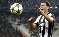 Đại diện không tìm ra lý do để Lichtsteiner phải rời Juventus