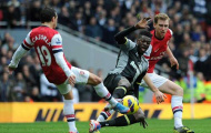 Arsenal thắng derby: Đằng sau bữa tiệc