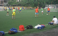 Khi cầu thủ đội bầu Kiên đi... đá phủi