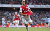 Arsene Wenger vẫn để Mikel Arteta đá các quả phạt đền
