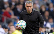 49 tuổi, Mourinho vượt mặt lão làng Ferguson, Wenger