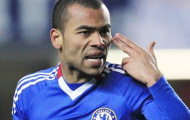 FA thẩm vấn Ashley Cole để tìm “lời giải” vụ trọng tài Clattenburg