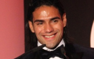 Falcao nhận giải nam VĐV xuất sắc nhất năm
