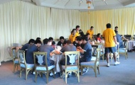 “Xâm nhập” bữa ăn của ĐT Việt Nam tại Golden Tulip