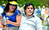 Lộ diện chân dài Ấn Độ cặp với Maradona
