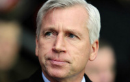 Áp lực 'trên đầu' HLV Alan Pardew