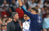 Jose Mourinho: Một mình chống đối cả thế giới