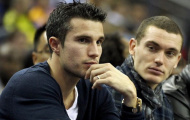M.U sẽ vá hàng thủ bằng Vermaelen?