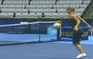 Video Gillette Federer Tour: McIlroy & Wozniacki trổ tài đá bóng trên sân tennis