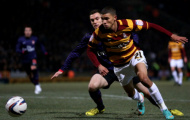 Bradford 1-1 Arsenal (3-2 pen): Ám ảnh 'không danh hiệu'!