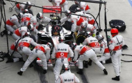 McLaren đặt mục tiêu 2 giây mỗi lần vào pitstops