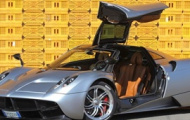 Video: Ngắm 'thần gió' Pagani Huayra đầu tiên tại Mỹ