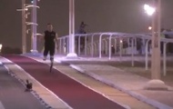 Video: 'Người không chân' nhanh hơn ngựa đua