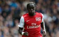 Sagna – Van der Wiel đổi chỗ: Arsenal và PSG nên cân nhắc