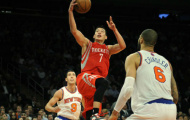 Jeremy Lin cùng Houston Rockets đặt dấu chấm hết cho chuỗi bất bại trên sân nhà của Knicks