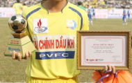 Công Vinh sau 1 năm: Từ hợp đồng 14 tỷ đến món hàng 'ế chỏng chơ'