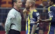 Video: Raul Meireles bị cấm thi đấu 11 trận vì xấc xược với trọng tài