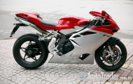 'Phiêu' với MV Agusta F4 1000R trên phố Hà thành