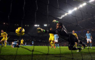 Man City nhọc nhằn bám đuổi M.U: 'Chết lâm sàng' mới sản sinh kỳ tích?