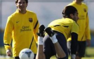 Video: Messi, Xavi, Iniesta đại diện Barca chúc giáng sinh đến culé