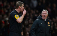 Sir Alex bực tức với trọng tài