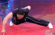 Video: Kỷ lục Guinness chống đẩy 1 ngón tay