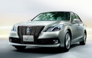 'Tiền bối' Toyota Crown ra mắt thế hệ thứ 14