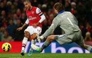 Walcott lập hattrick, Pháo thủ bắn nát Chích chòe trong trận cầu có 10 bàn thắng