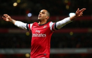 Video Premier League: Pha solo qua 4 hậu vệ và ghi bàn của Theo Walcott