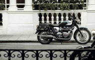 Triumph Bonneville T100 – Công nghệ hiện đại bên trong vẻ hoài cổ