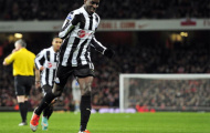 Chelsea mua Demba Ba: Canh bạc tốn tiền của Benitez