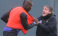 Cầu thủ Man City 'sốc' vì vụ xô xát giữa HLV Mancini và 'ngựa chứng' Balotelli