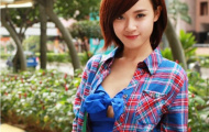Midu diện áo ngắn, khoe eo thon