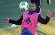Đại diện Ashley Cole đàm phán với Real Madrid
