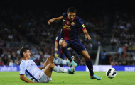 PSG tính 'cướp' hậu vệ Adriano của Barca