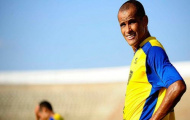 Rivaldo ký hợp đồng mới ở tuổi 40