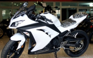 Kawasaki Ninja 300 2013 đầu tiên về Việt Nam