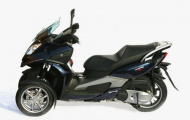 Quadro 350S: Đối thủ xứng tầm của Piaggio MP3