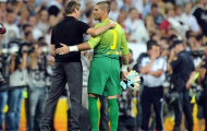Không có chuyện Valdes quyết chia tay Barca vì tự ái
