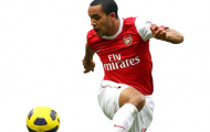 Walcott giống hệt Ronaldo?