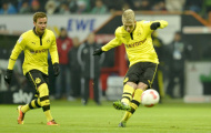 Dortmund thắng 5 sao: Ngủ một mắt thôi, 'Hùm xám'!