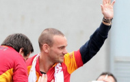 CHÙM ẢNH: CĐV Galatasaray phát cuồng vì Wesley Sneijder