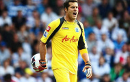 Arsenal và Man Utd đồng loạt 'tăm tia' Julio Cesar