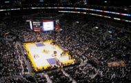 Clippers gia hạn hợp đồng thuê Staples Center thêm 10 năm