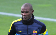 Hàng thủ Barca: Cơ hội cuối cho Abidal