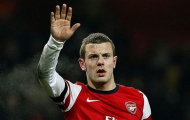 Wilshere lần đầu được đeo băng thủ quân Arsenal
