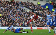 Brighton 2-3 Arsenal: Công làm thủ phá khiến Pháo thủ suýt ôm hận