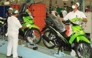 Honda Revo 2013 thêm màu mới